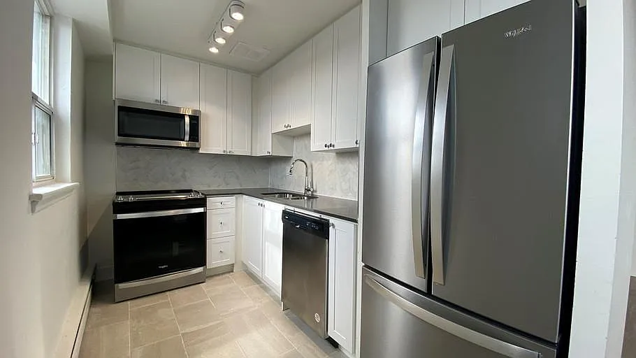 66 Spadina Rd