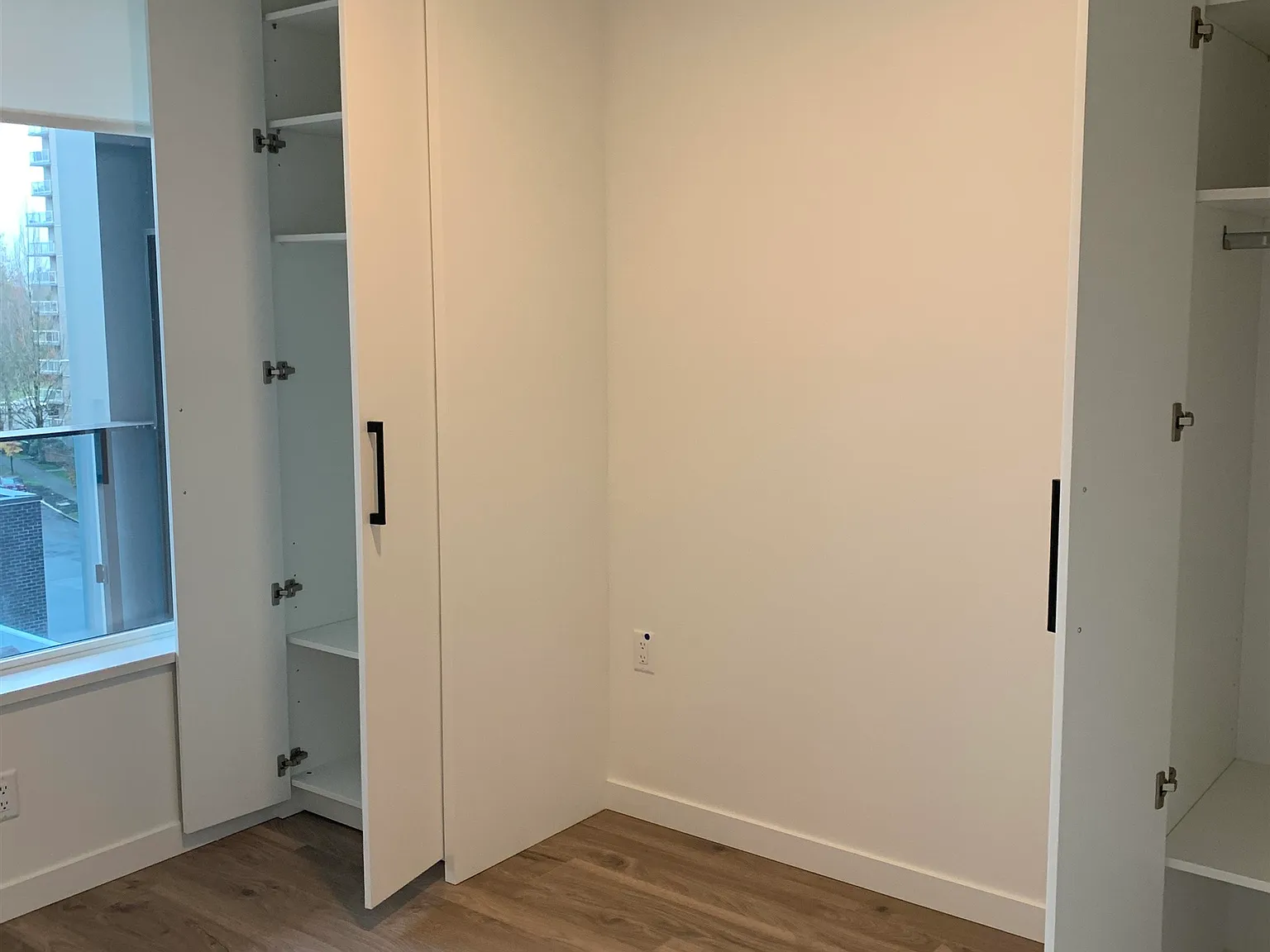 2 bed, 761 sqft, $2,300 — Photo 3