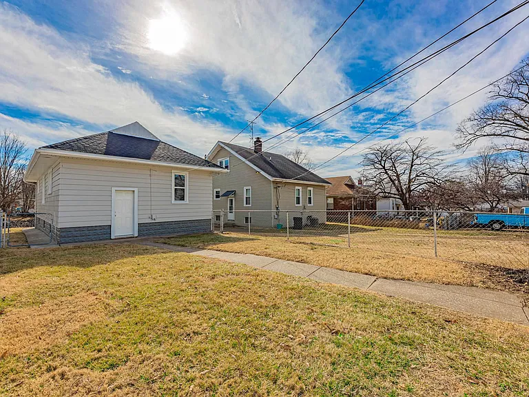 2727 Austin Ave — Photo 31