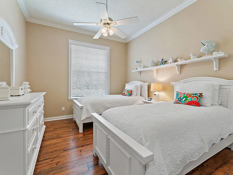 8485 SE Palm Hammock Ln — Photo 31