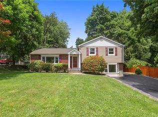 605 Cardinal Rd, Cortlandt Manor, NY 10567