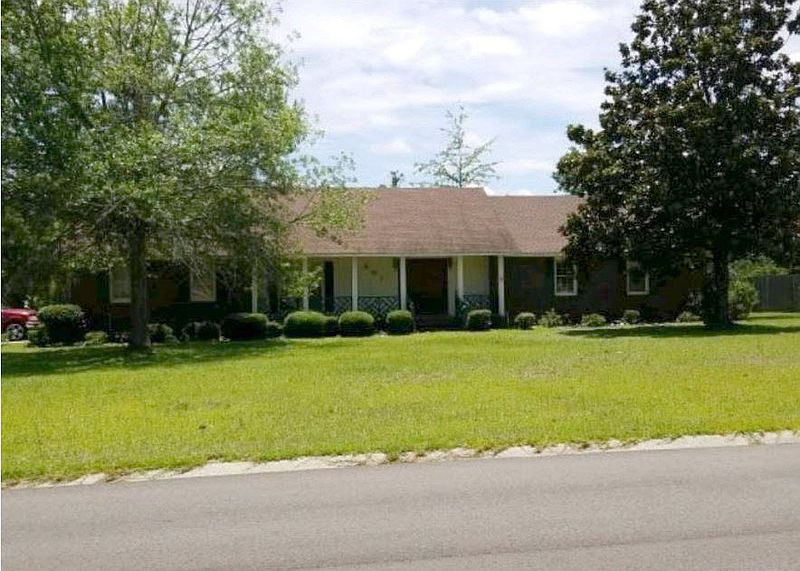 1st image of 407 Ridgecrest Rd