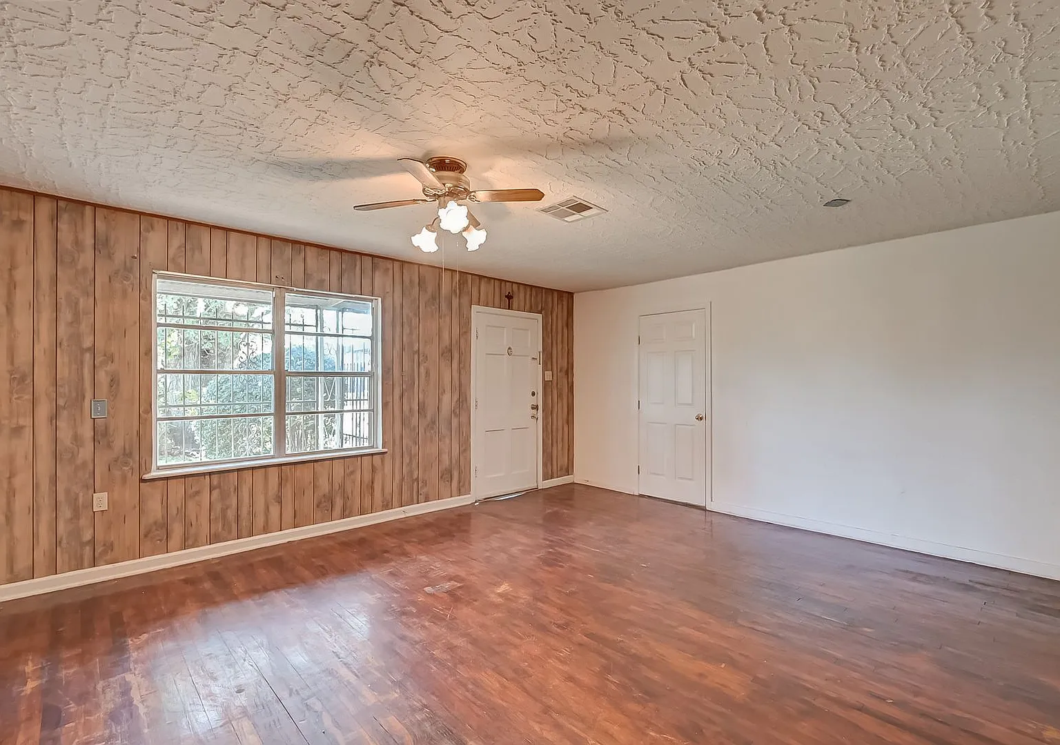 3-Bedroom, 2-Bath Home in South Houston with Easy Access to Major Highways, Medical Center & Down... — Photo 3