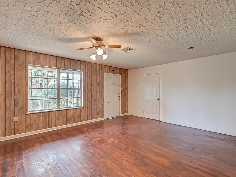 4905 Brinkley St — Photo 3