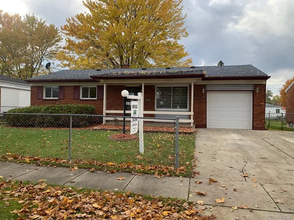 6099 Palmetto Dr, Mount Morris, MI 48458