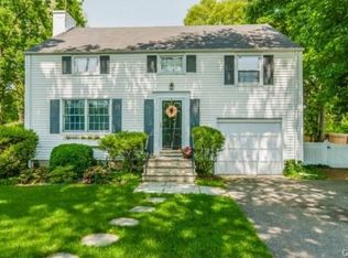 61 Echo Dr N, Darien, CT 06820