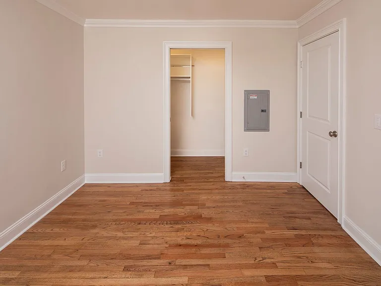 The Parkview at Polifly: In-Unit Washer & Dryer, Heat and Water Included, and Cat & Dog Friendly — Photo 34