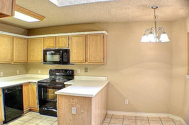 4205 Iris Ave — Photo 7