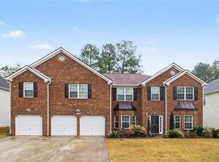 326 Cog Hill Dr, Fairburn, GA 30213