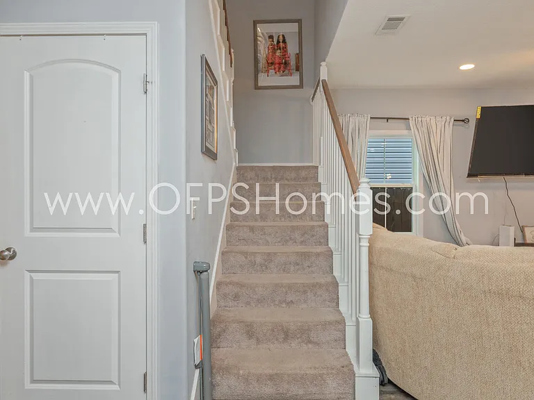 193 Johnson Ct — Photo 18