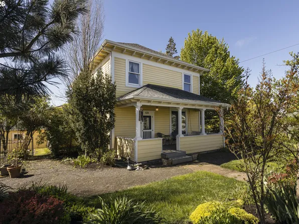 410 W Grant St, Carlton, OR 97111