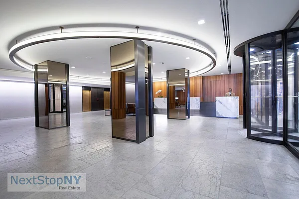 Sold by NextStopNY | media 22