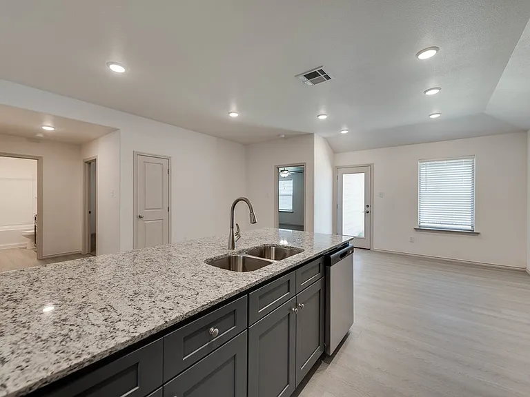 8208 E County Road 111 — Photo 7