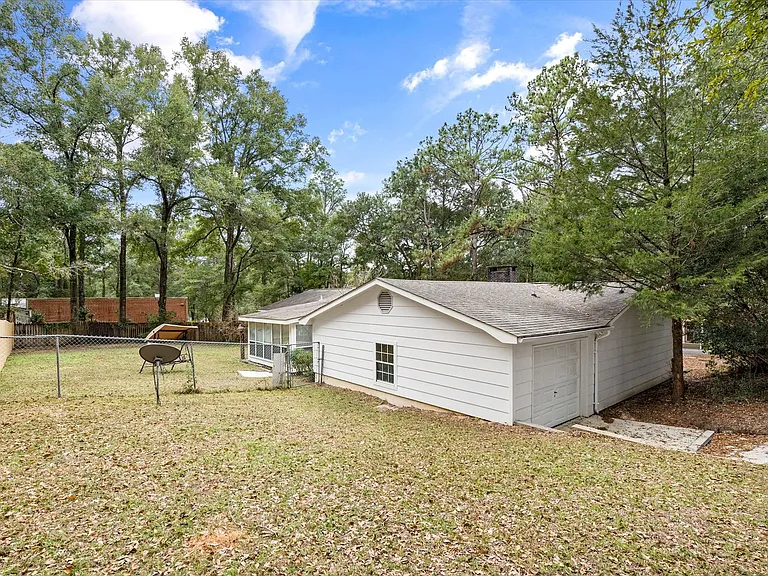 7300 Cypress Ave — Photo 21