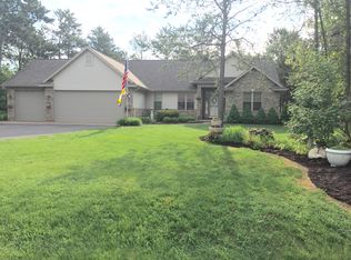 2252 Meadow Dr, Kronenwetter, WI 54455