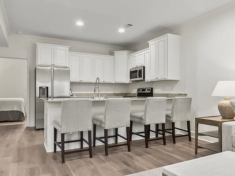 430-474 Wesley Pl — Photo 30