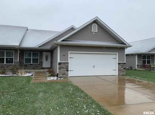 400 E Spruce St, Chatham, IL 62629
