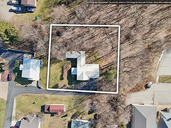 4th image of 509 1st Street Ext