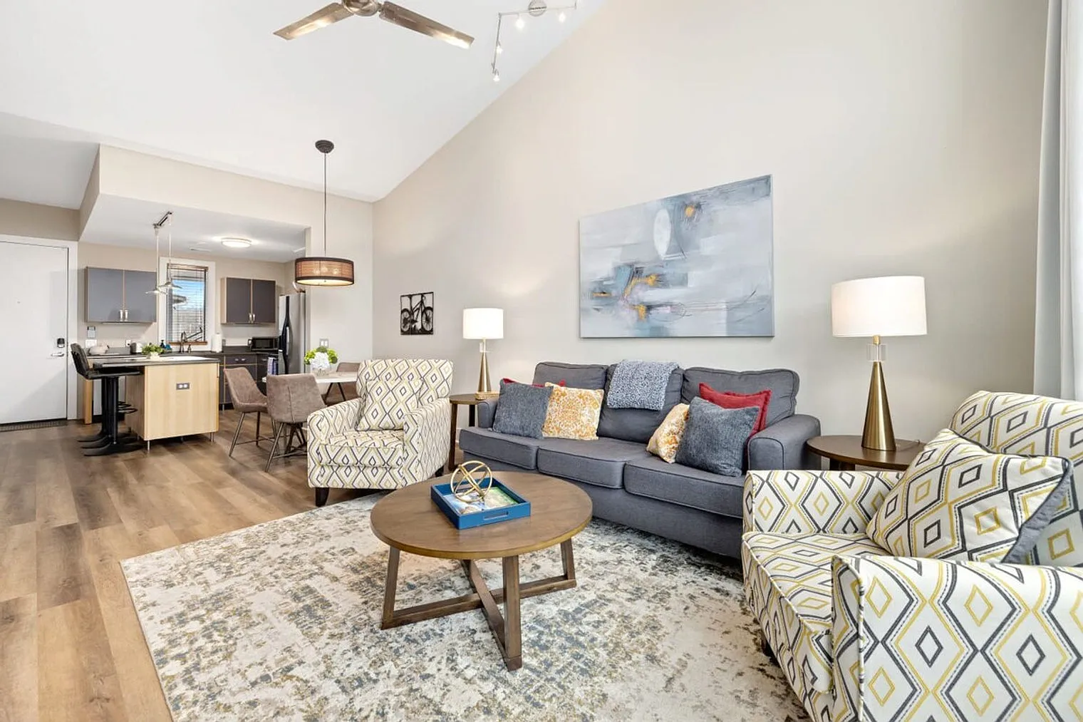 2 bed, 2.0 bath, 1162 sqft, $3,170 — Photo 2