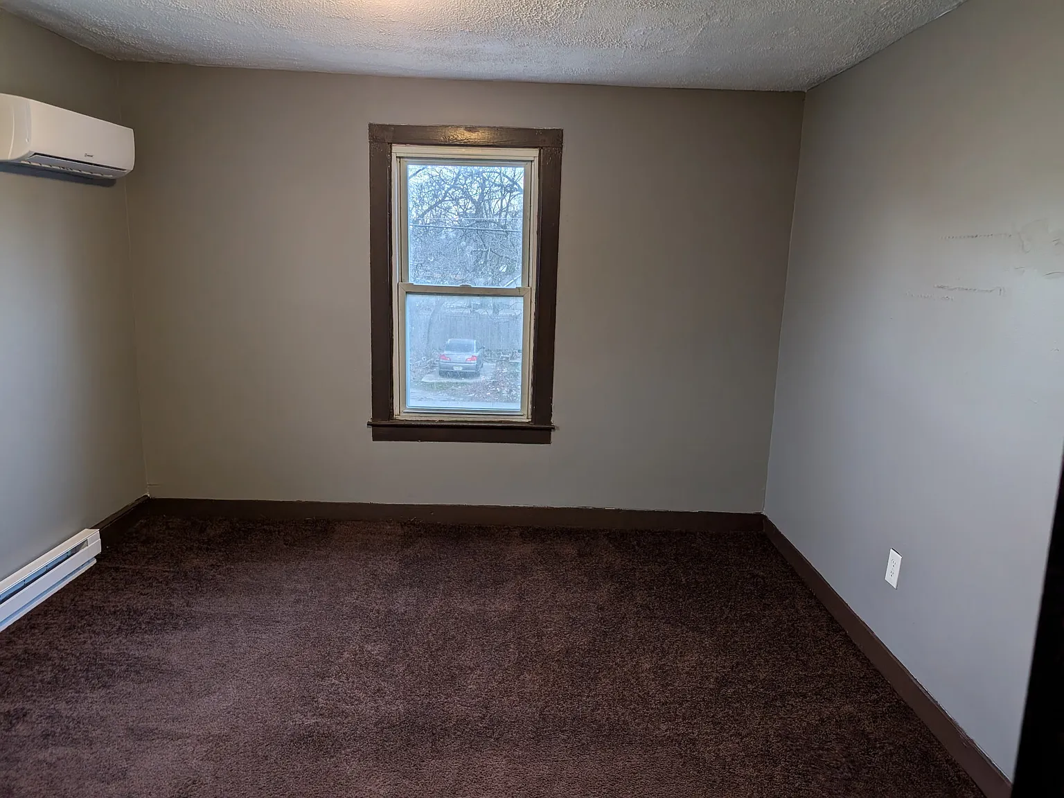 3 bed, 1200 sqft, $1,995 — Photo 3