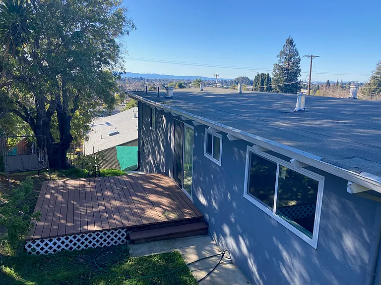 931 Douglas St — Photo 18