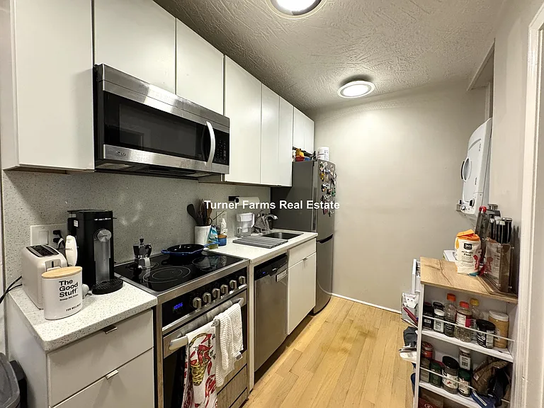 93 Hudson St #3 — Photo 13