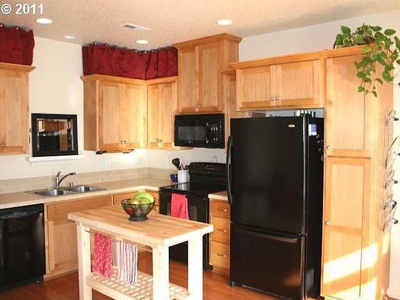 2nd image of 2426 NE 113th Ct