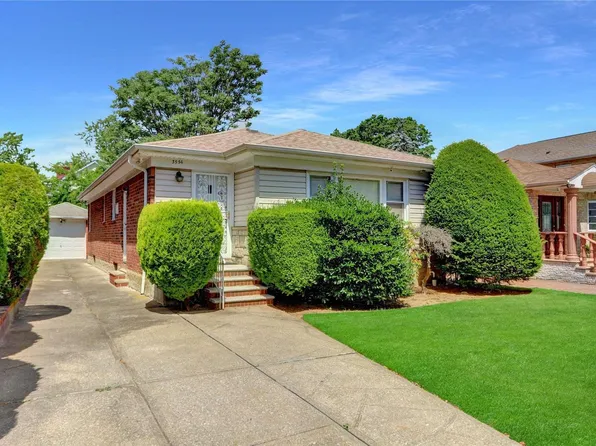 35-54 164th Street, Flushing, NY 11358