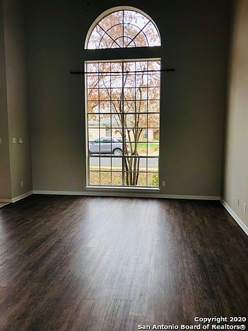 1st image of 4923 Fern Lk