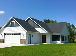 242 Rodeo Rd, Alexandria, MN 56308