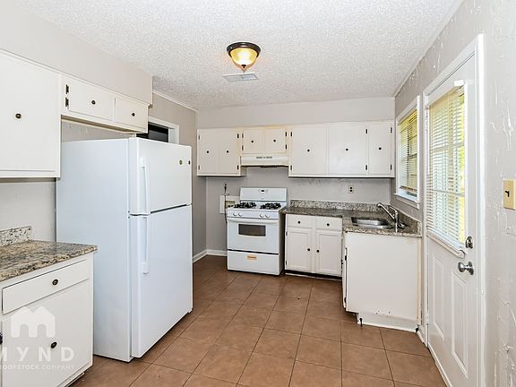 4th image of 5158 Karen Dr