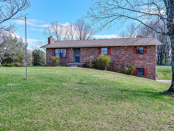 2nd image of 3422 Clayton Ct
