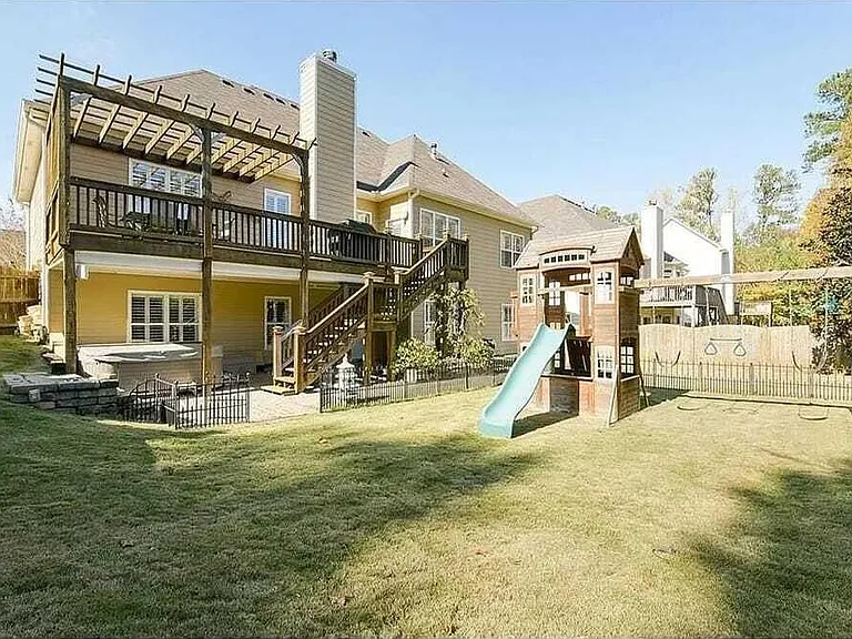 2479 Sandstone Pl — Photo 17