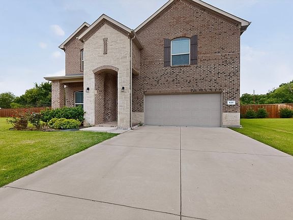 2nd image of 629 Hogan Dr