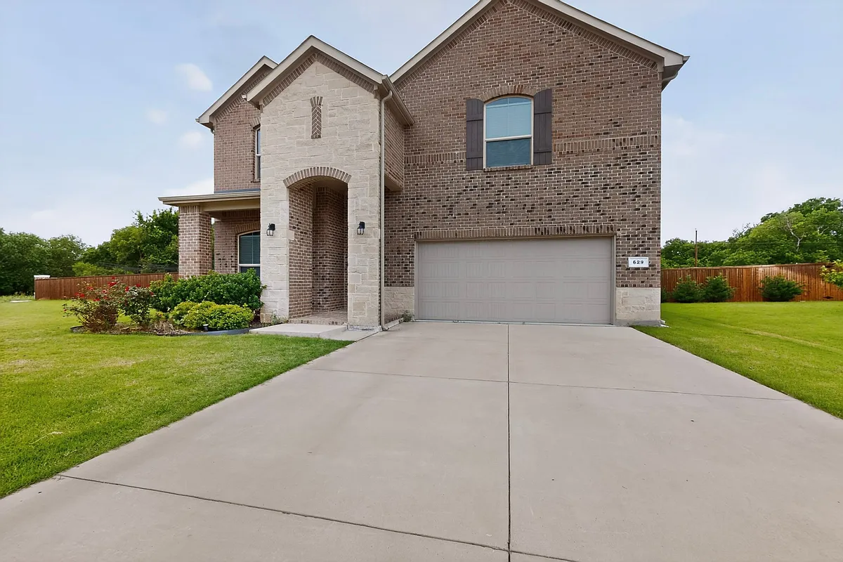 Building Photo - 629 Hogan Dr
