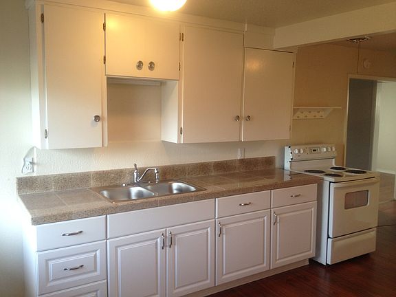 3rd image of 1751 E Whidbey Ave APT B1