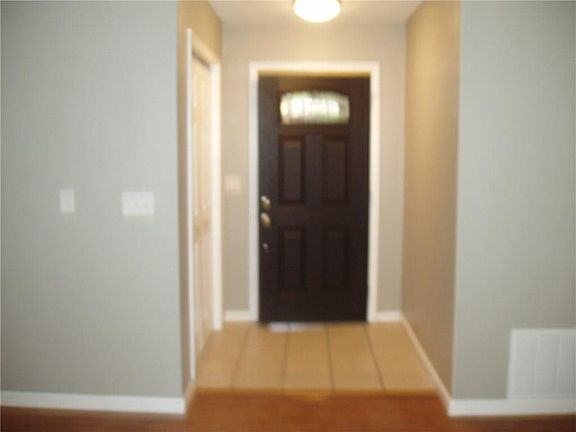3rd image of 1470 E Eton St