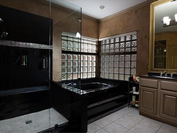 2nd image of 2632 Millstream Dr