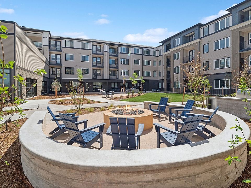 Ascend at Pena Station apartments community photo