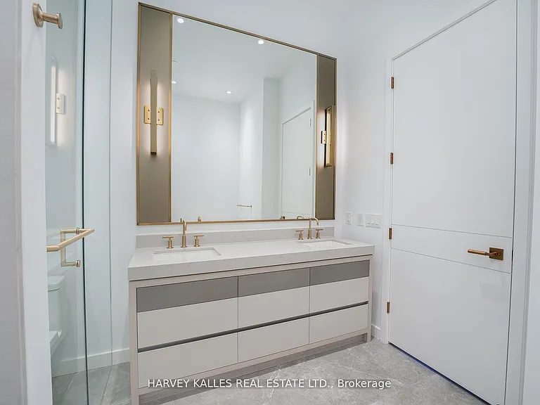 215 Lonsdale Rd #2002 — Photo 16