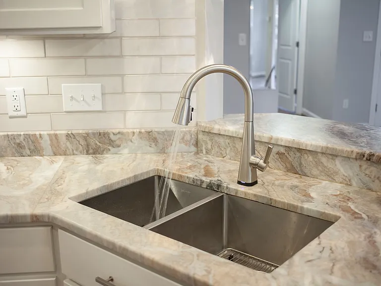 812 E Willow Point Pl — Photo 10
