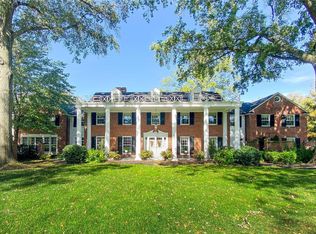 9633 Ladue Rd, Saint Louis, MO 63124
