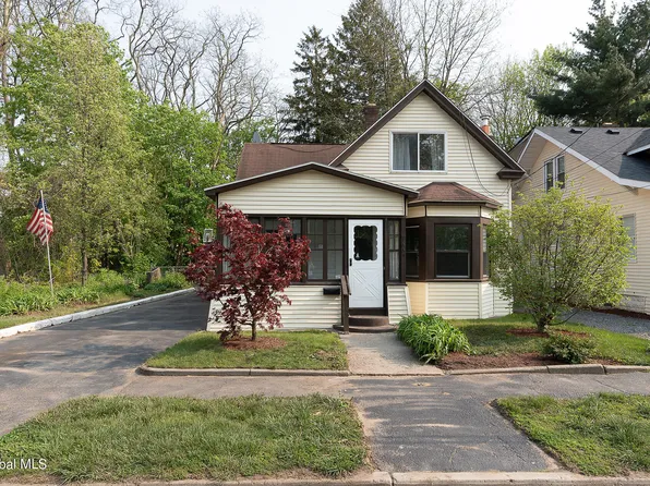1881 Tower Avenue, Schenectady, NY 12304