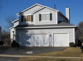 7566 Korbel Dr, Gurnee, IL 60031