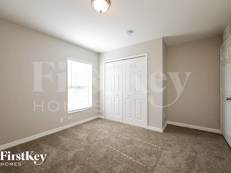 2506 NE 6th Pl — Photo 11