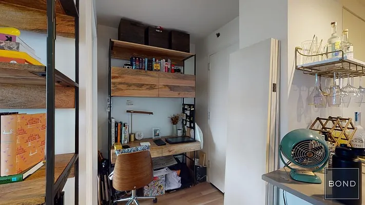 Rented by Bond New York | media 29