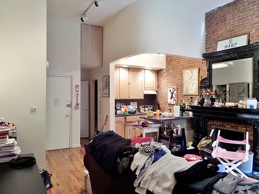 Rented by City Connections Realty | media 48