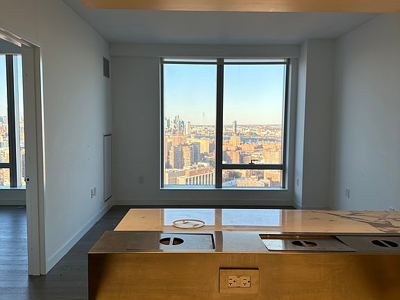 4th image of 252 South St #28J