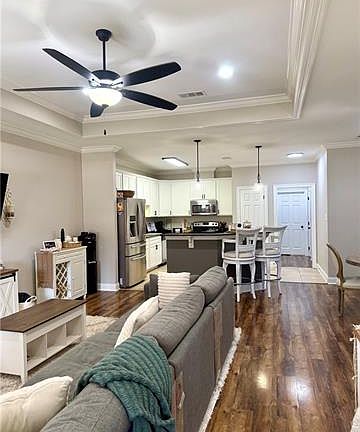 2nd image of 104 Mandy Dr