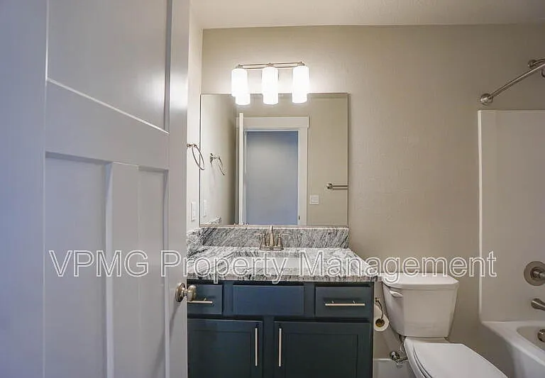 2928 NW 16th St — Photo 19